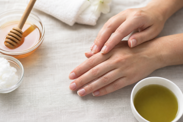 Remedii naturale pentru cuticule uscate