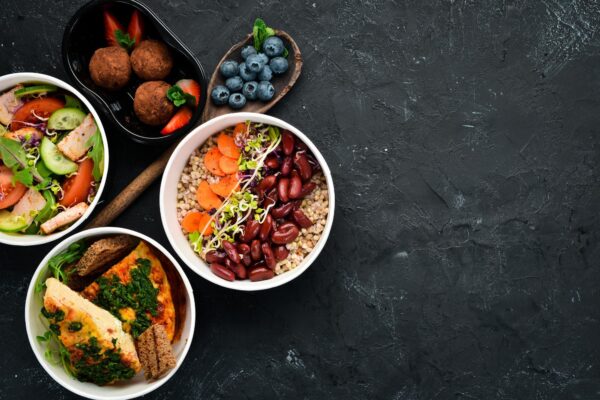 Dieta cu puțini carbohidrați: exemple de mic dejun, prânz și cină