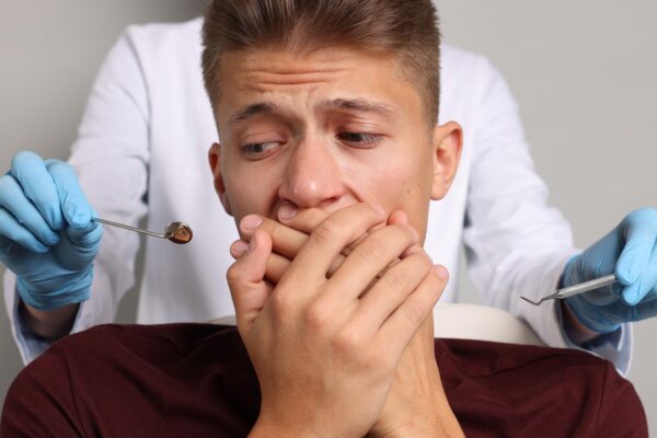 Umflătură după extracția dentară: cât timp este normală