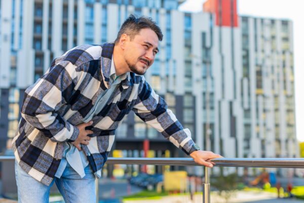 Pancreatita acută: de ce durerea abdominală intensă necesită ajutor rapid